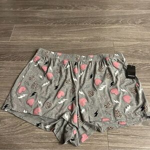 Torrid Heart Bolt Pajama Shorts Size 4X NEW